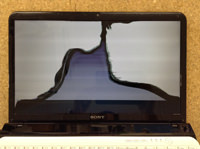 SONY SVE15128CJW 修理前