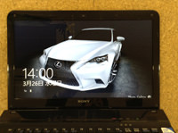 SONY SVE141R11N　画面の修理後の画像