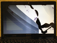 LENOVO G570 液晶割れ