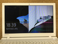 東芝 PAZ15UW-SCA 液晶割れ