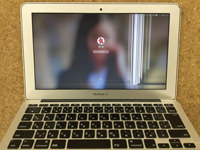 MacBookAir11 液晶割れ