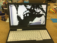 FMVA1602VP 液晶割れ