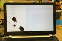 HP 15-n210TU 液晶割れ