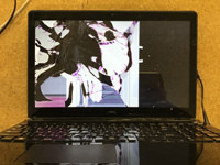 PC-LS550RSB 液晶割れ