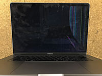 MacBook Pro 2018 液晶割れ